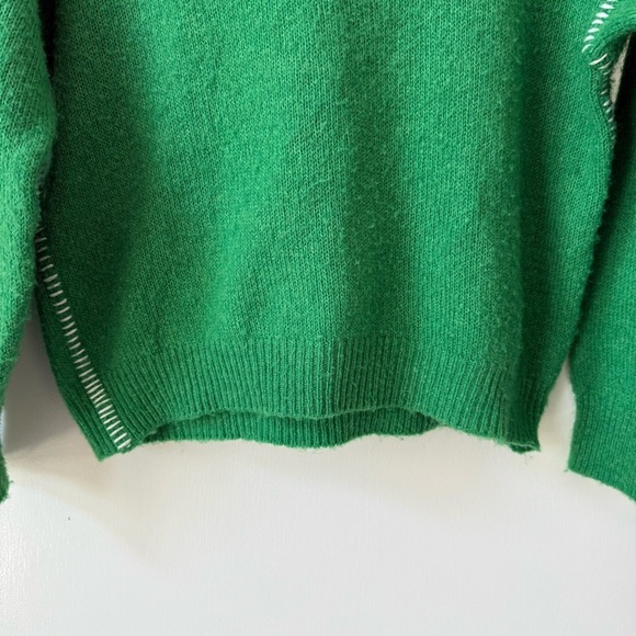 Revolve Sundry Oversized Sweater in Emerald & Eggshell - Picture 8 of 14
